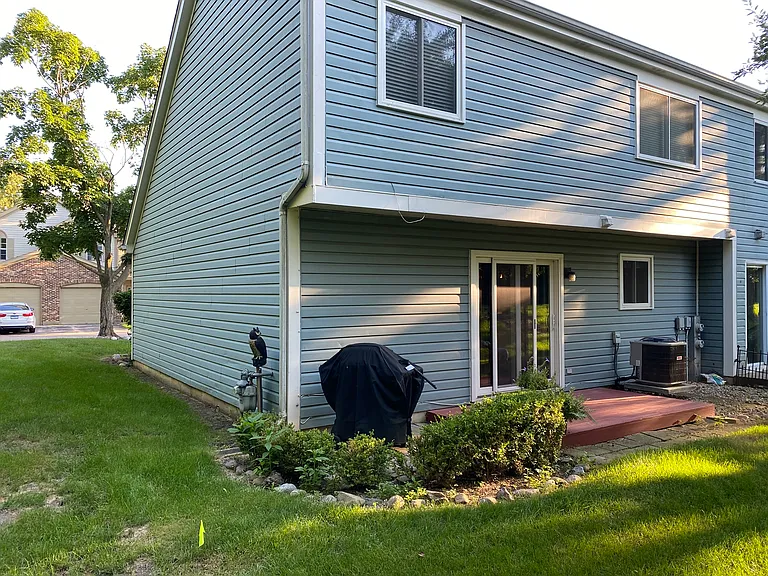 210 Wellington Cir — Photo 10