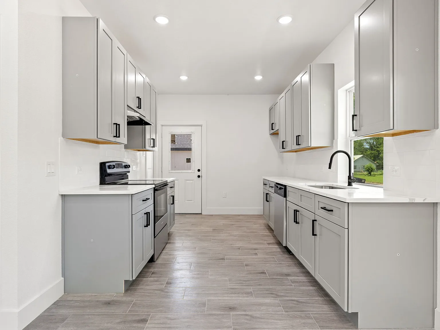 2 bed, 862 sqft, $1,750 — Photo 4