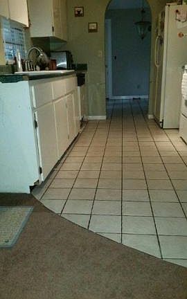 5th image of 28 Woodlake Dr