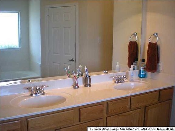 5th image of 26078 Glenbrooke Dr