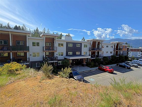 2nd image of 4820 Cedar Ridge Pl #209