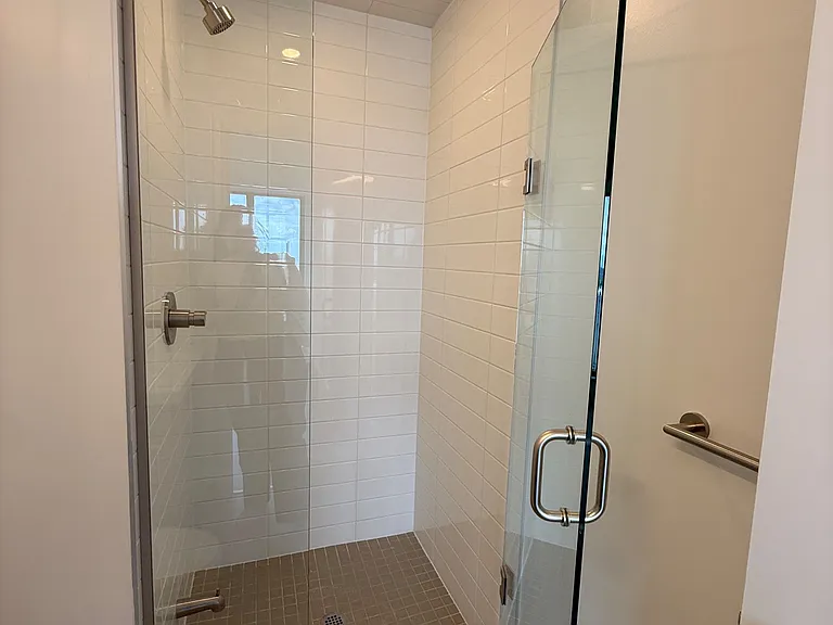 20 Soudan Ave #2408 — Photo 8