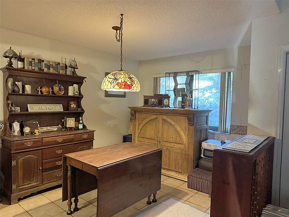 4th image of 5911 SW 196th Lane