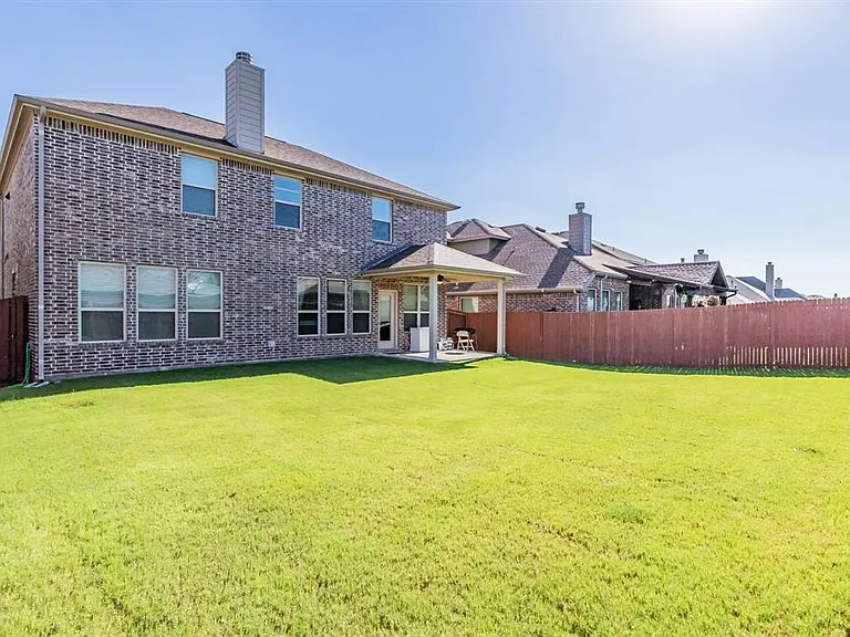 11621 Parade Dr — Photo 32