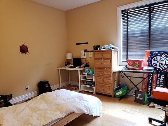 5th image of 3923 N Ashland Ave #401