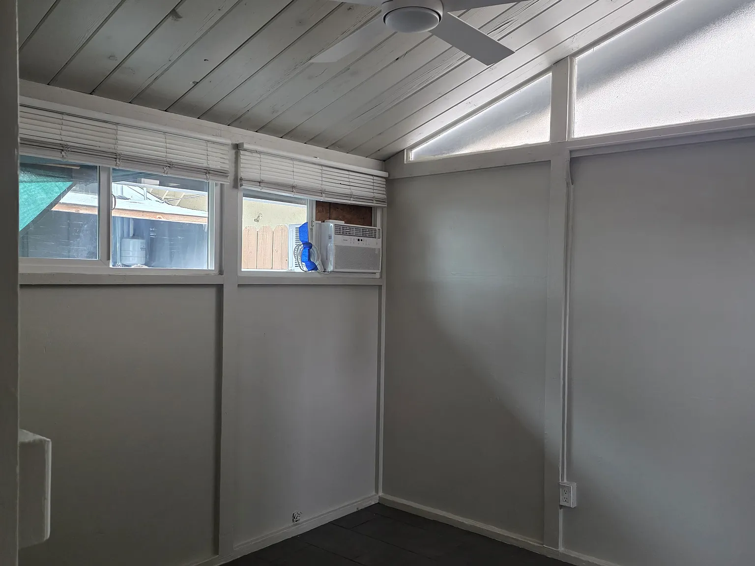 1 bed, 500 sqft, $2,300 — Photo 3