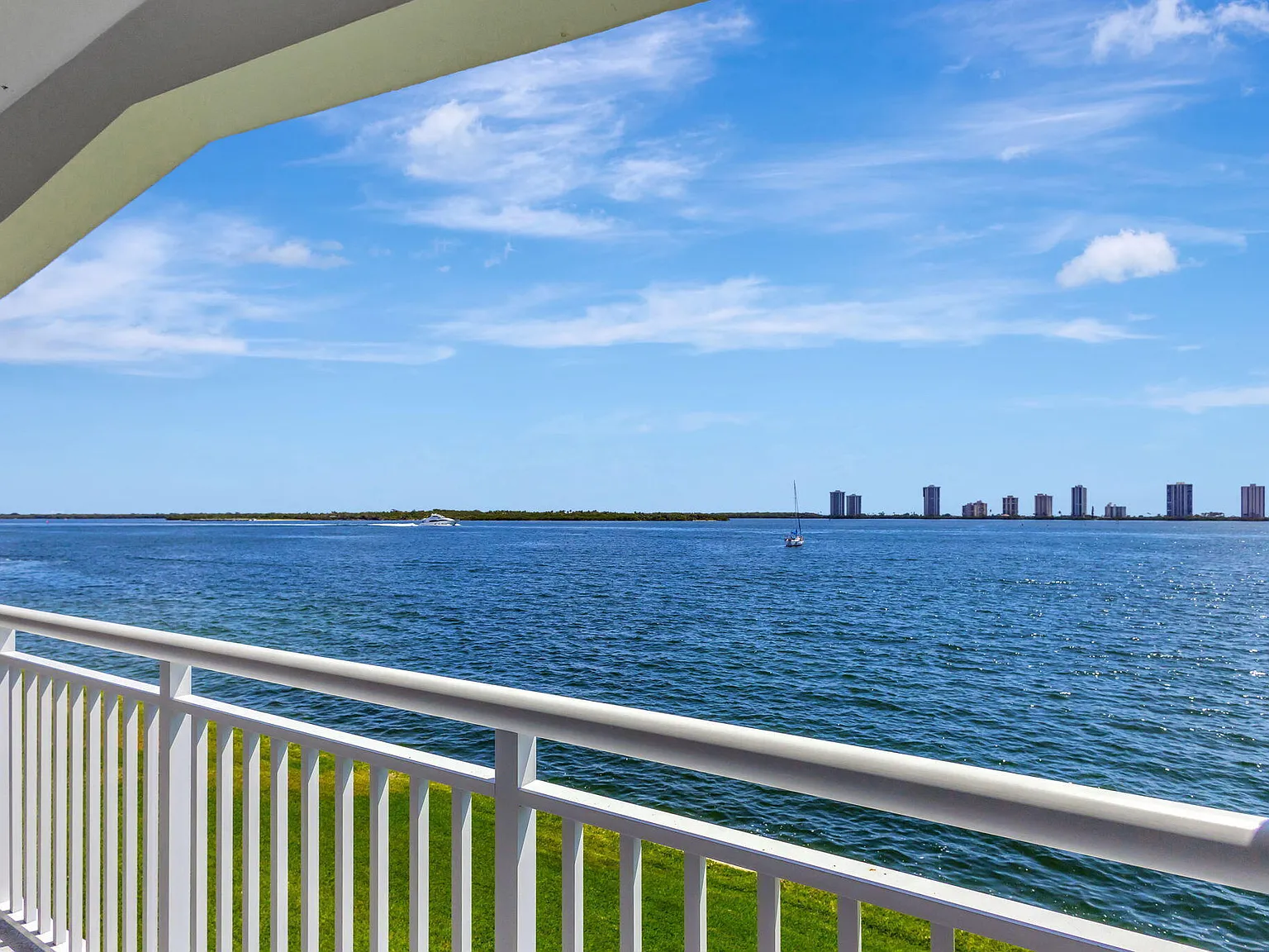 1 bed, 1.0 bath, 672 sqft, $2,000 — Photo 3