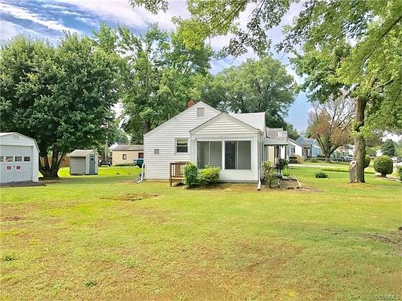 5th image of 3923 W Chatham Dr