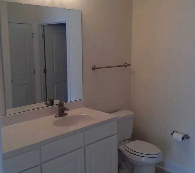 100 Gateway Dr #112 — Photo 7