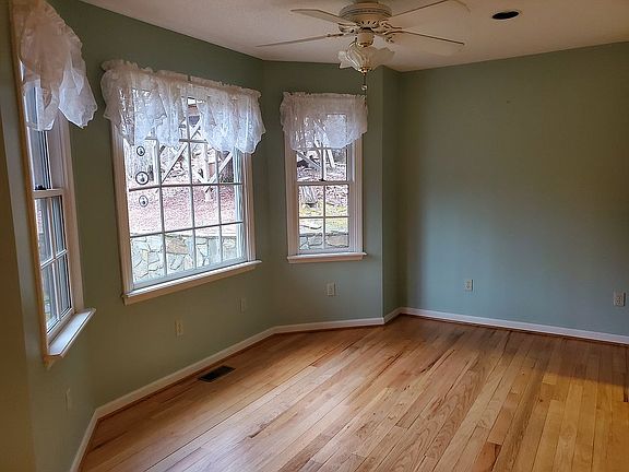 dining room (main level)