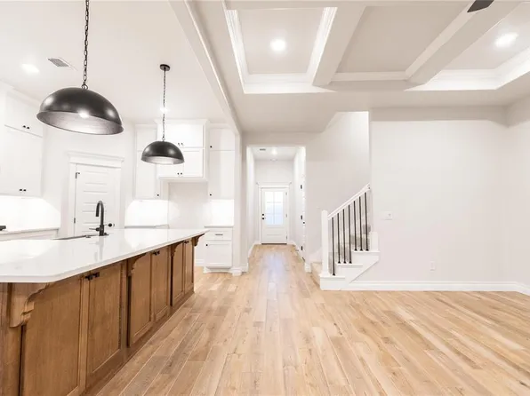 10417 SW 56th St, Mustang, OK 73064