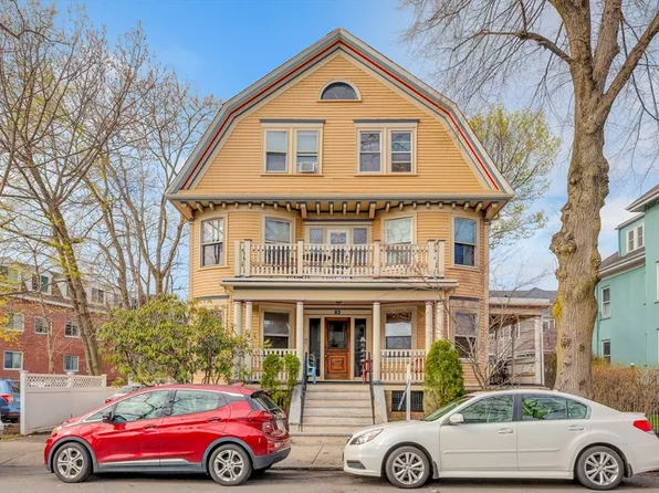 93 Moraine St, Jamaica Plain, MA 02130