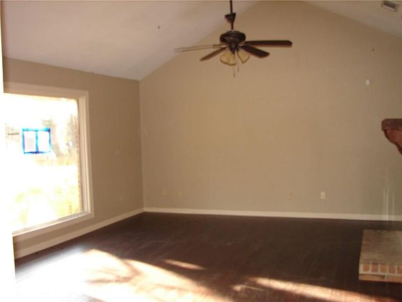 3rd image of 1008 Stones Way Dr