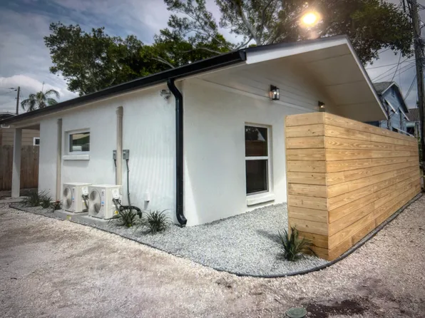 1121 Queen St N #1/2, Saint Petersburg, FL 33713