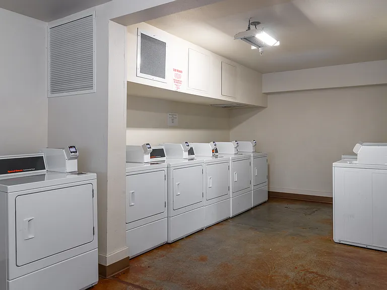 Fern Grove Apartments — Photo 12
