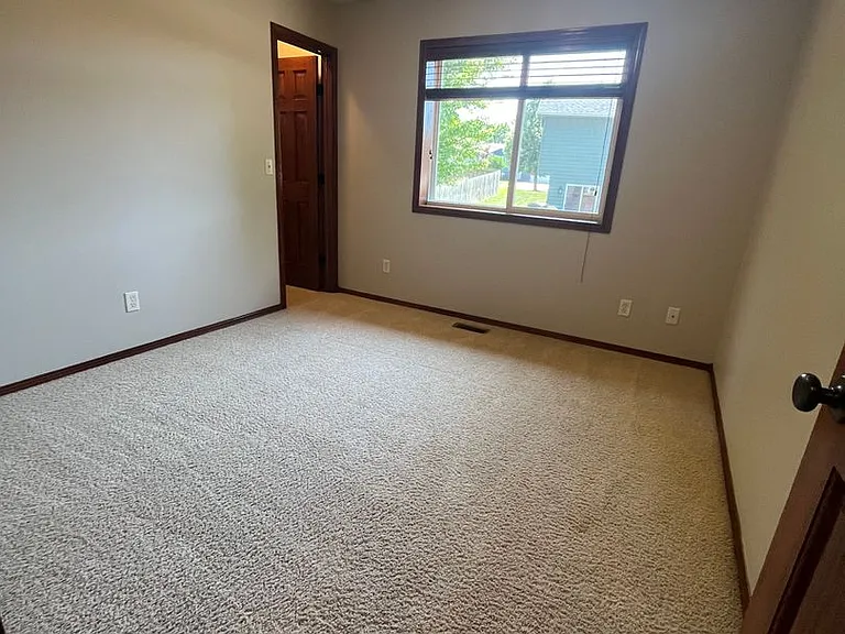 7913 W 48th St — Photo 29