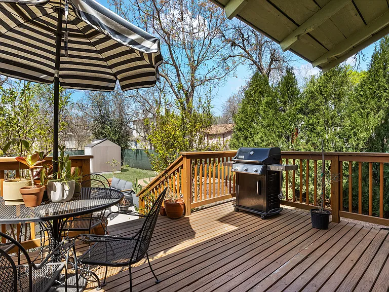 421 Spofford Ave — Photo 23
