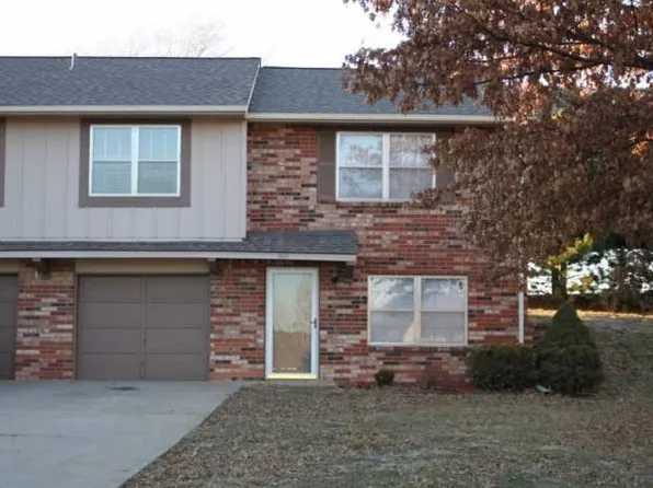 1303 NW Cardiff Dr #1303, Blue Springs, MO 64015