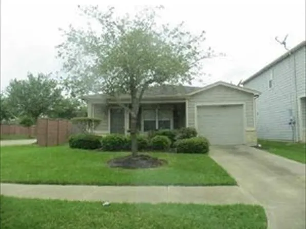 3234 Becker Glen St, Fresno, TX 77545