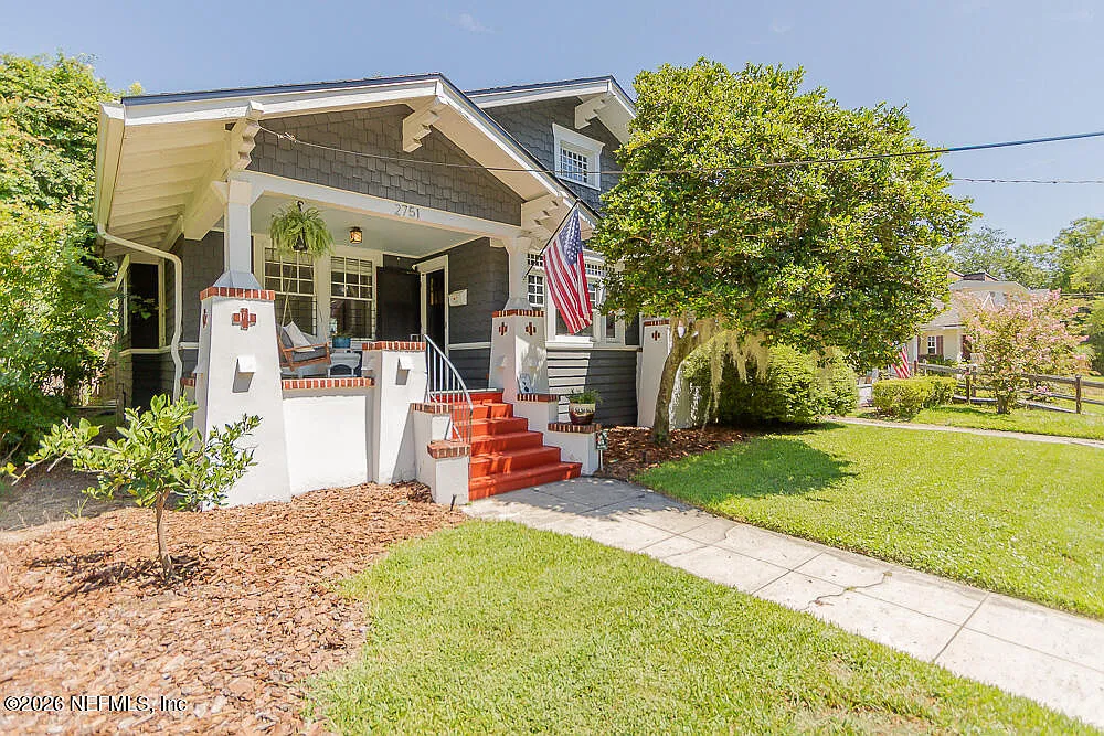 3 bed, 2.0 bath, 1908 sqft, $3,900 — Photo 1