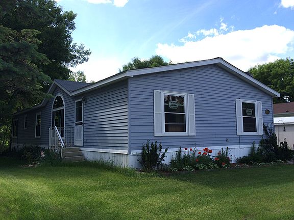 2nd image of 203 Plum Ln