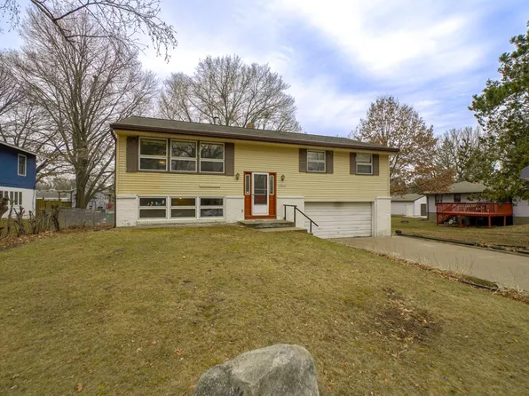 2319 Oakridge Rd, Stillwater, MN 55082