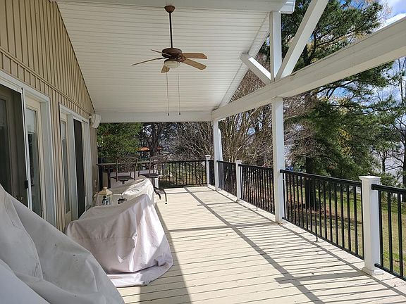 2nd image of 619 Skyline Dr