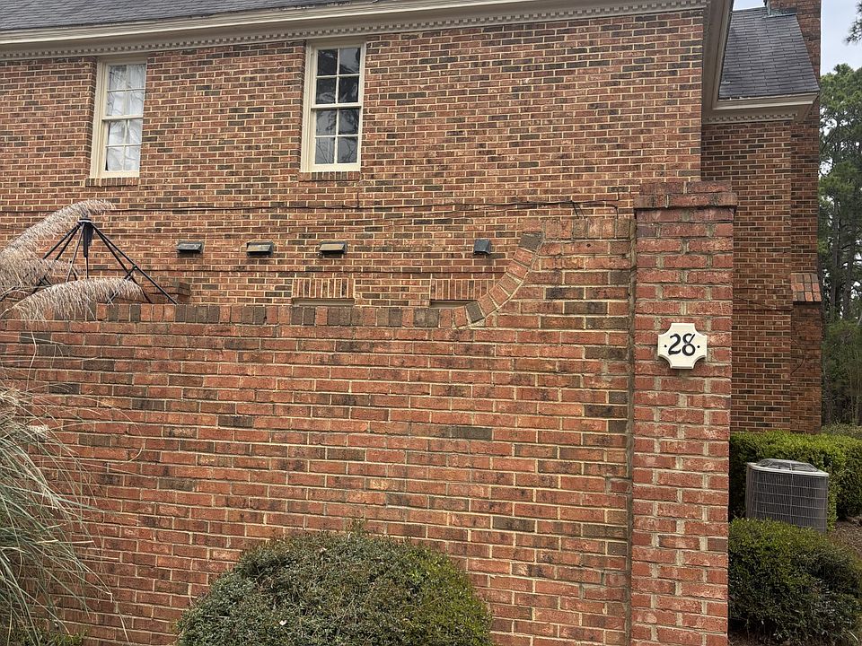 1st image of 28 Greenbriar Apartments