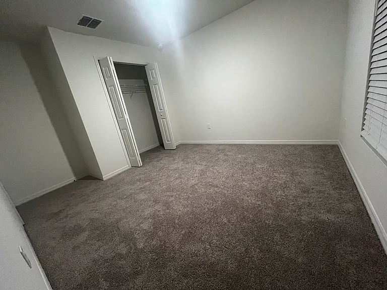 2232 SE Maslan Ave — Photo 5