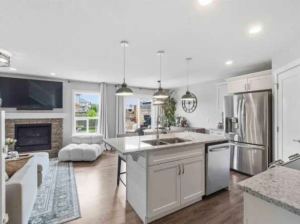 125 Summerstone Ln, Strathcona County, AB T8H 0Y4
