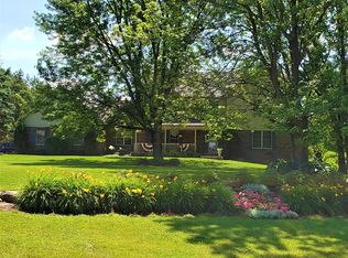 14221 Oakview Ct, Woodstock, IL 60098
