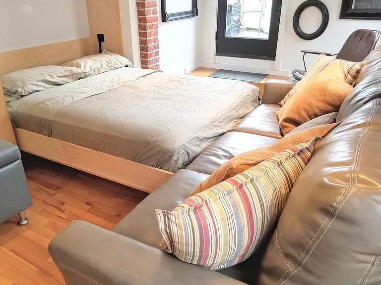 2576 Frankford Ave #2R — Photo 14