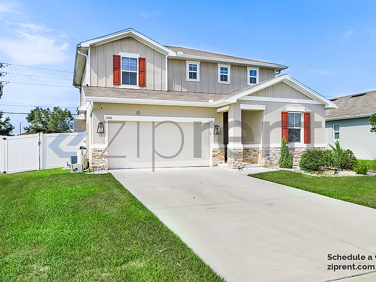 1709 Hilltop Dr — Photo 2