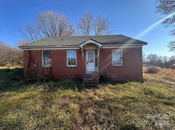 3833 Joe Crouse Rd, Maiden, NC 28650