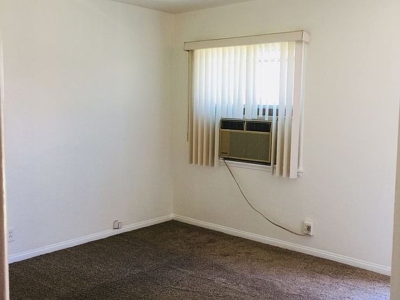 4th image of 121 N Pennsylvania Ave APT B