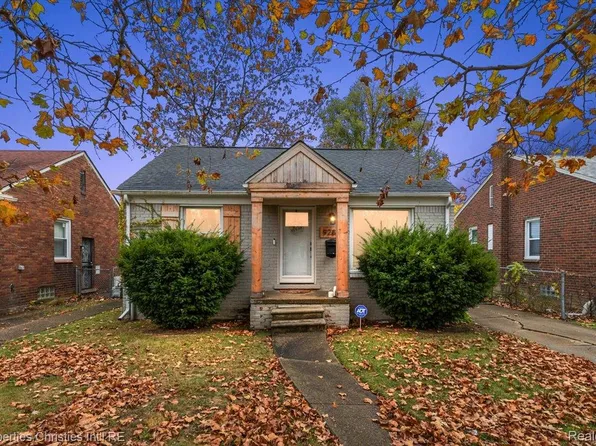 9288 Camley St, Detroit, MI 48224