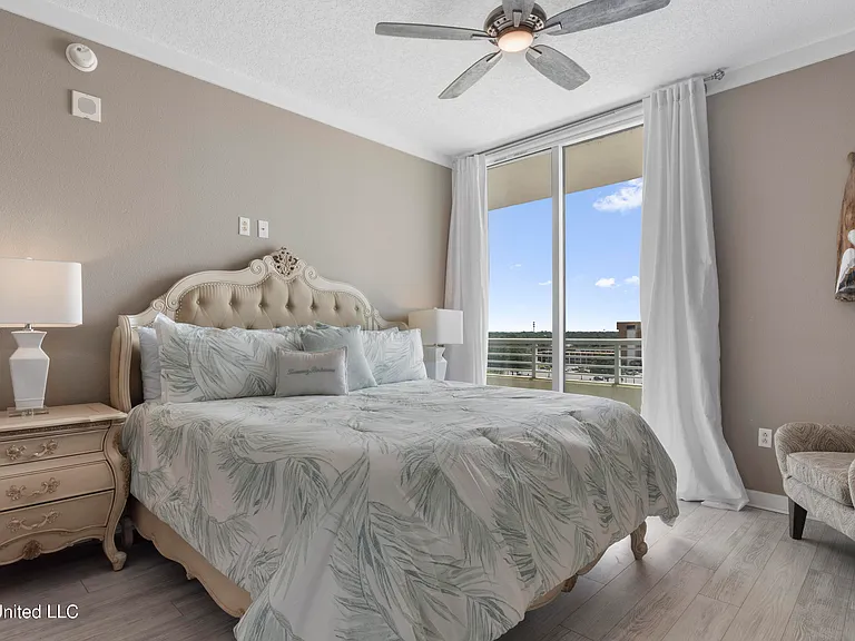 2060 Beach Blvd #707 — Photo 19