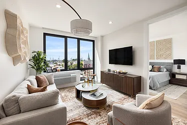 285 Broadway, #509