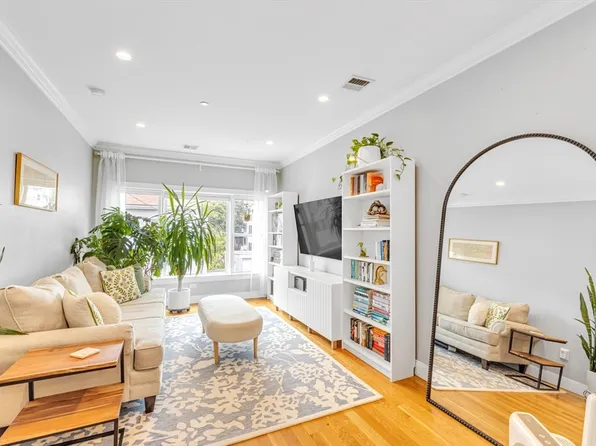 37-39 Lamson St Unit 2, Boston, MA 02128