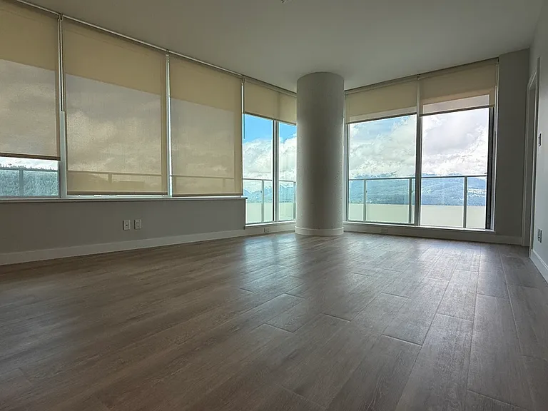 567 Emerson St #4006 — Photo 3