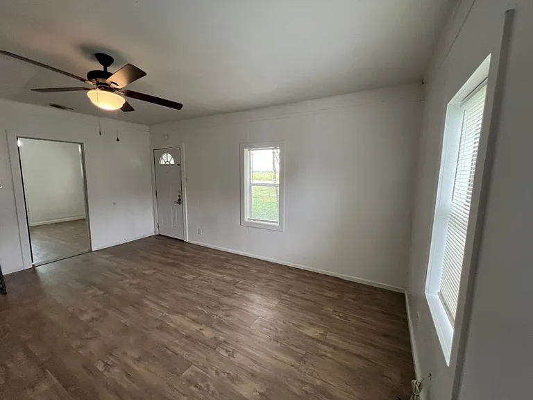 9676 Hildebrandt Rd — Photo 3