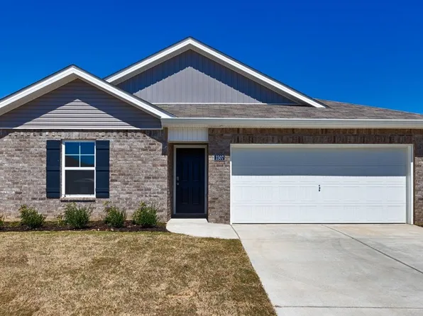 1507 Heritage Cir, Cullman, AL 35055