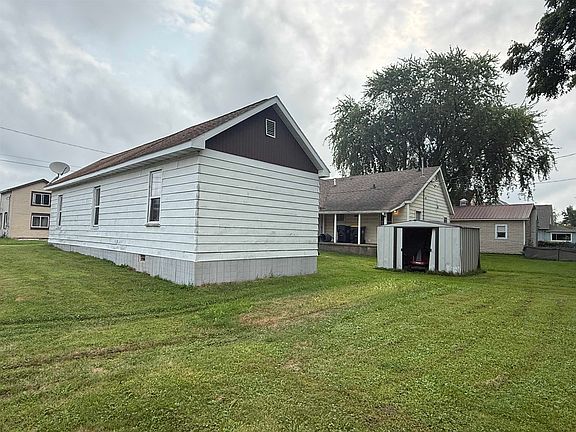 3rd image of 804 Mansion St