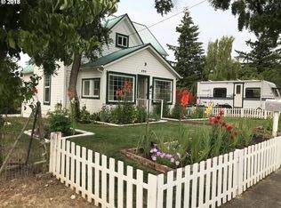 490 E 4th St, Coquille, OR