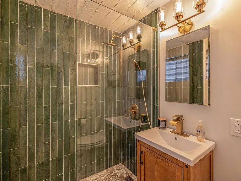 806 Santa Barbara Ave — Photo 7