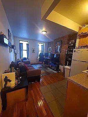 1st image of 447 W 37th St APT 4RE