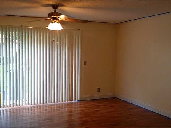 3rd image of 9861 Kamena Cir