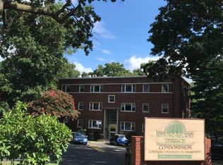 1301 N Ode St APT 112, Arlington, VA 22209