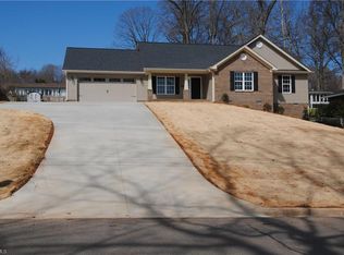 4031 Greenmead Rd, Winston Salem, NC 27106