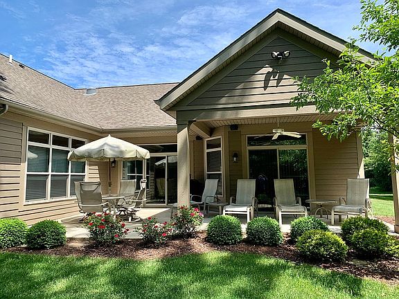 2nd image of 901 Dublin Dr #27